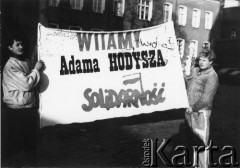 Brak daty, Gdańsk, Polska.
Grzegorz Przybyłek (z lewej) i Tadeusz Duffek z transparentem 