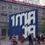 1.05.1978, Warszawa, Polska.
Obchody Święta Pracy. Transparent z napisem: 