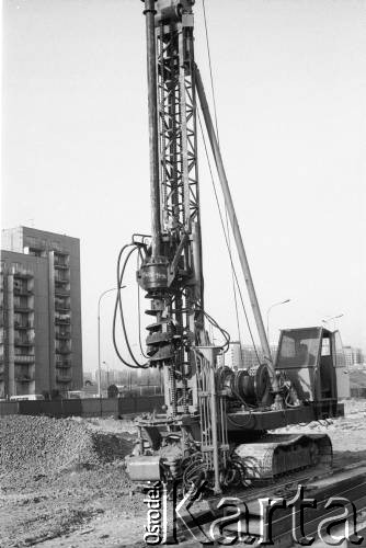 13.11.1984, Warszawa.
Budowa I linii metra w Warszawie, prawdopodobnie w okolicy stacji metra Służew.
Fot. Edward Grochowicz, zbiory Ośrodka KARTA