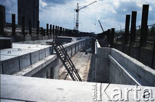 6.07.1987, Warszawa, Polska.
Budowa tunelu I linii metra, prawdopodobnie na Kabatach.
Fot. Edward Grochowicz, zbiory Ośrodka KARTA