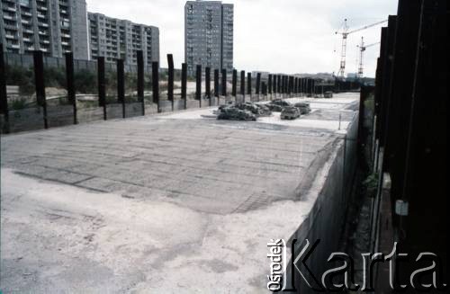 Sierpień 1988, Warszawa, Polska.
Budowa tunelu I linii metra wzdłuż al. Komisji Edukacji Narodowej.
Fot. Edward Grochowicz, zbiory Ośrodka KARTA