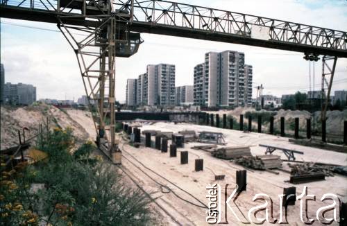 Sierpień 1988, Warszawa, Polska.
Budowa tunelu I linii metra wzdłuż al. Komisji Edukacji Narodowej.
Fot. Edward Grochowicz, zbiory Ośrodka KARTA