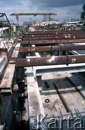 Sierpień 1988, Warszawa, Polska.
Budowa tunelu I linii metra wzdłuż al. Komisji Edukacji Narodowej.
Fot. Edward Grochowicz, zbiory Ośrodka KARTA