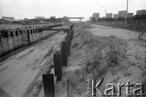 1988, Warszawa, Polska.
Budowa I linii metra wzdłuż al. Komisji Edukacji Narodowej.
Fot. Edward Grochowicz, zbiory Ośrodka KARTA