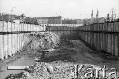 1986, Warszawa, Polska.
Budowa I linii metra na odcinku Pole Mokotowskie - Politechnika.
Fot. Edward Grochowicz, zbiory Ośrodka KARTA