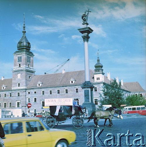 1974, Warszawa, Polska.
Plac Zamkowy.
Fot. Edward Grochowicz, zbiory Ośrodka KARTA