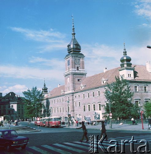 1974, Warszawa, Polska.
Plac Zamkowy.
Fot. Edward Grochowicz, zbiory Ośrodka KARTA