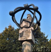Lata 80., Gdańsk, Polska.
Pomnik Jana Heweliusza.
Fot. Edward Grochowicz, zbiory Ośrodka KARTA