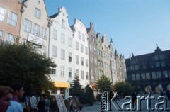 1995, Gdańsk, Polska.
Długi Targ na Starym Mieście, z prawej Brama Zielona.
Fot. Edward Grochowicz, zbiory Ośrodka KARTA