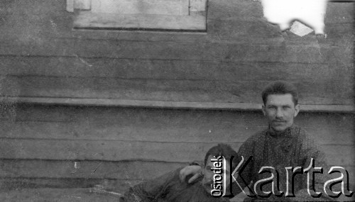1904-1905, Jakuck, Cesarstwo Rosyjskie.
Portret zesłańców.
Fot. NN, kolekcja Zygmunta Lewańskiego, udostępnił Julian Lewański

