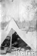 1904-1905, Jakuck, Cesarstwo Rosyjskie.
Mężczyźni w namiocie.
Fot. NN, kolekcja Zygmunta Lewańskiego, udostępnił Julian Lewański

