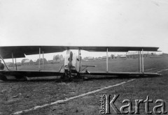 1918-1939, Polska.
Katastrofa płatowca typu Potez 15.
Fot. NN, zbiory Ośrodka KARTA, kolekcja Bronisława Voigta udostepniła Alicja Wojciechowska
