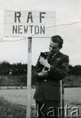 1946, Newton, Anglia, Wielka Brytania.
Jerzy Myszkowski, wywieziony do ZSRR w 1940 r., z Armią Andersa dotarł do Wielkiej Brytanii, lotnik RAF.
Fot. NN, zbiory Ośrodka KARTA, kolekcja Jerzego Myszkowskiego [AW III/183]