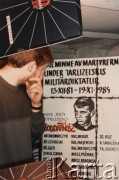 Marzec 1987, Lund, Szwecja.
Przygotowanie transportu do Polski w domu Józefa Lebenbauma. Na zdjęciu kurier z Polski 