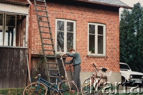 Marzec 1987, Lund, Szwecja.
Dom Józefa Lebenbauma. Na zdjęciu kurier z Polski 