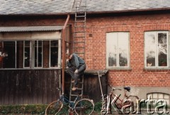 Marzec 1987, Lund, Szwecja.
Dom Józefa Lebenbauma. Na zdjęciu kurier z Polski 