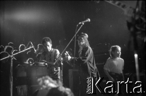 1988-1989, Warszawa, Polska.
Koncert zespołu Izrael, namiot cyrku Intersalto.
Fot. Artur Polit, zbiory Fundacji Ośrodka KARTA