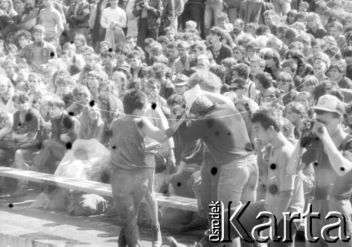 03-06.08.1988, Jarocin, Polska.
Festiwal Muzyki Rockowej Jarocin '88.
Fot. Artur Polit, zbiory Fundacji Ośrodka KARTA