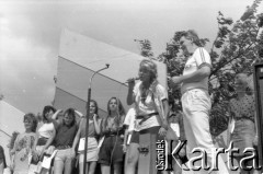 03-06.08.1988, Jarocin, Polska.
Festiwal Muzyki Rockowej Jarocin '88, wybory Miss Jarocina.
Fot. Artur Polit, zbiory Fundacji Ośrodka KARTA