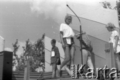 03-06.08.1988, Jarocin, Polska.
Festiwal Muzyki Rockowej Jarocin '88, wybory Miss Jarocina.
Fot. Artur Polit, zbiory Fundacji Ośrodka KARTA