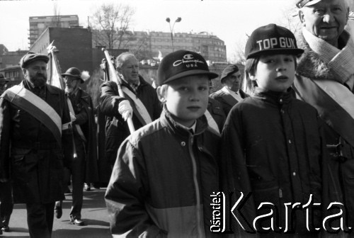 1988-1989, Warszawa, Polska.
Marsz kombatantów Armii Krajowej, ul. Tamka.
Fot. Artur Polit, zbiory Fundacji Ośrodka KARTA