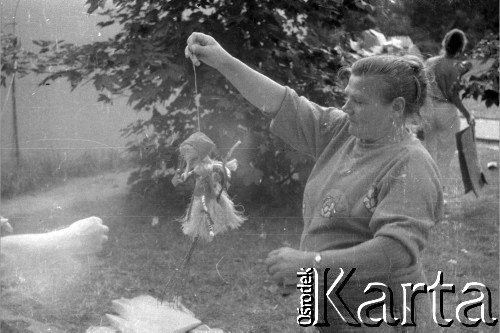 1990, Warszawa, Polska.
Bazar na ulicy Wolumen.
Fot. Artur Polit, zbiory Fundacji Ośrodka KARTA