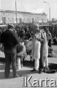 1989-1990, Warszawa, Polska.
Bazar przed Stadionem RKS Skra.
Fot. Artur Polit, zbiory Fundacji Ośrodka KARTA