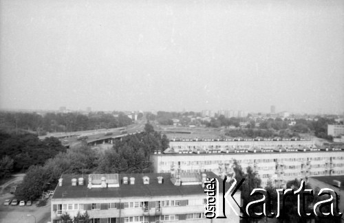 1990, Warszawa, Polska.
Zjazd przy Trasie Toruńskiej, widok od ul. Żeromskiego.
Fot. Artur Polit, zbiory Fundacji Ośrodka KARTA