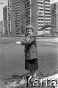 1990, Warszawa, Polska.
Kampania wyborcza przed wyborami samorządowymi, m.in. do rady dzielnicy Warszawa-Żoliborz, n/z Alina Janowska - późniejsza przewodnicząca.
Fot. Artur Polit, zbiory Fundacji Ośrodka KARTA