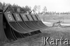 1990, Warszawa, Polska.
Wyścigi psów na stadionie Hutnika, Bielany.
Fot. Artur Polit, zbiory Fundacji Ośrodka KARTA