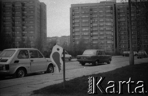 1980-1982, Warszawa, Polska.
Osiedle Zatrasie, okolice ulic Gąbińskiej i Duracza.
Fot. Artur Polit, zbiory Fundacji Ośrodka KARTA