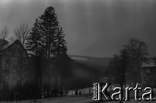 1984, Świeradów-Zdrój, Polska.
Wyjazd zimowy LX Liceum Ogólnokształcącego im. Wojciecha Górskiego.
Fot. Artur Polit, zbiory Fundacji Ośrodka KARTA