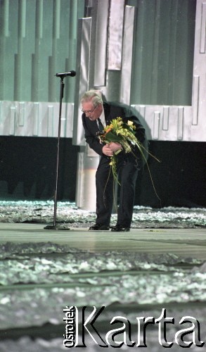 03.03.2003, Warszawa, Polska.
Gala Nagród Akademii Telewizyjnej Wiktory 2002 w Teatrze Wielkim, n/z Wiesław Gołas.
Fot. Artur Polit, zbiory Fundacji Ośrodka KARTA