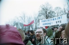 12.1995, Warszawa, Polska.
Manifestacja pod Sejmem przeciwko prezydenturze Aleksandra Kwaśniewskiego, n/z transparent 