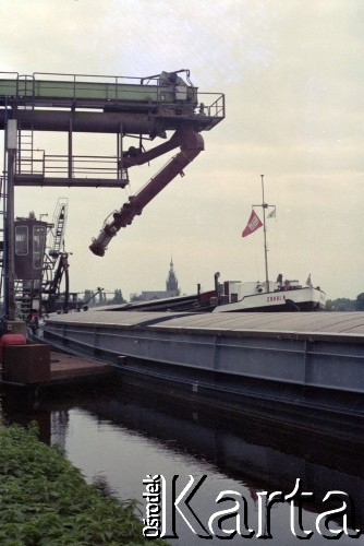 1992, Rotterdam, Holandia.
Port w dzielnicy Overschie.
Fot. Artur Polit, zbiory Fundacji Ośrodka KARTA