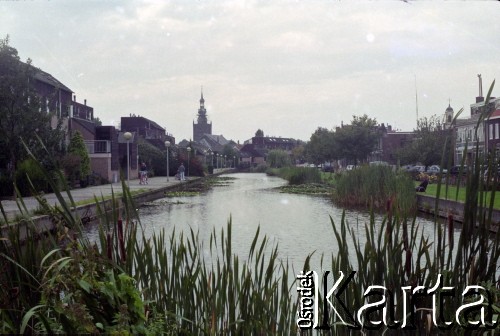 1992, Rotterdam, Holandia.
Kanał, w głębi Kościół Wielki.
Fot. Artur Polit, zbiory Fundacji Ośrodka KARTA