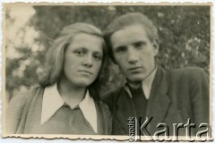 Po 1945, Polska.
Z lewej Anna Pawłowska, siostra Jana Pawłowskiego. Na odwrocie: 