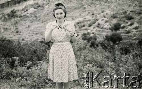Ok. 1947, Ghazir, Liban.
Irena Juchniewicz podczas wakacji u siostry.
Fot. NN, udostępniła Irena Godyń, zbiory Ośrodka KARTA