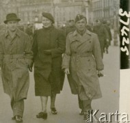 1941-1943, Rothesay, wyspa Bute, Szkocja, Wielka Brytania.
Pułkownik Tadeusz Münnich (po prawej) na spacerze wraz żoną Ireną i synem Krzysztofem. 
Fot. NN, udostępnił Krzysztof Münnich, zbiory Ośrodka KARTA