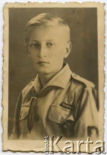 1942-1943, Teheran, Iran.
Albin Tybulewicz w mundurze harcerskim.
Fot. NN, udostępniła Tuliola Tybulewicz, zbiory Ośrodka KARTA