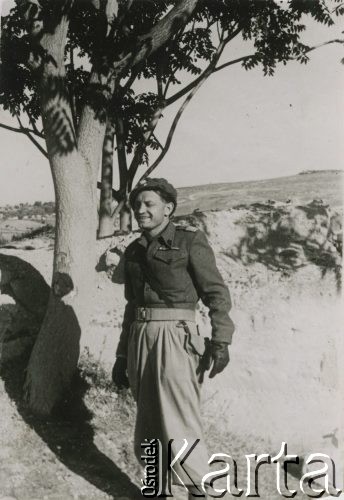 1944-1947, Włochy.
Józef Bujnowski, żołnierz 13 Batalionu Strzelców 5 Wileńskiej Brygady Piechoty.
Fot. NN, zbiory Ośrodka KARTA, udostępniła Heide Pirwitz-Bujnowska.