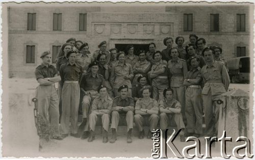 Ok. 1945, Włochy.
Żołnierze 2 Korpusu Polskiego.
Fot. NN, zbiory Ośrodka KARTA, udostępniła Heide Pirwitz-Bujnowska.