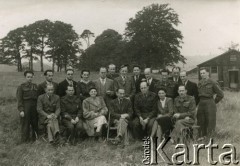 Po 1947, Cawthorne, Anglia, Wielka Brytania.
Prawdopodobnie wykładowcy kursów organizowanych dla Polaków, 6. z prawej stoi Józef Bujnowski.
Fot. NN, zbiory Ośrodka KARTA, udostępniła Heide Pirwitz-Bujnowska.