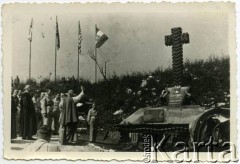 18.05.1946, Monte Cassino, Zjednoczone Królestwo Włoch.
Uroczystość odsłonięcia pomnika 4 Pułku Pancernego 
