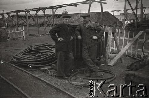 1955-1957, Workuta, Komi ASRR, ZSRR.
Łagiernicy pracujący w kopalni. 
Fot. Eugeniusz Cydzik, udostępnił Eugeniusz Cydzik w ramach projektu 