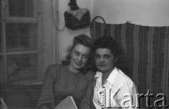 1955, Workuta, Komi ASRR, ZSRR.
Więźniarki łagrów. Od lewej: NN, Halina Kowalska.
Fot. Eugeniusz Cydzik, udostępnił Eugeniusz Cydzik w ramach projektu 