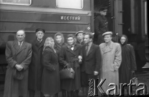 1955-1957, Workuta, Komi, ASRR, ZSRR.
Na stacji kolejowej.
Fot. Eugeniusz Cydzik, udostępnił Eugeniusz Cydzik w ramach projektu 