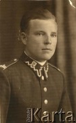 Brak daty, brak miejsca.
Kapral podchorąży Franciszek Kuczkowski, wuj Heleny Rozumko z d. Osipowicz.
Fot. NN, zbiory Archiwum Historii Mówionej Ośrodka KARTA i Domu Spotkań z Historią, udostępniła Helena Rozumko w ramach projektu 
