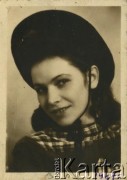 1947, Ryga, Łotewska SRR, ZSRR.
Portret Walerii Korolowej.
Fot. NN, zbiory Archiwum Historii Mówionej Ośrodka KARTA i Domu Spotkań z Historią, udostępniła Waleria Korolowa w ramach projektu 