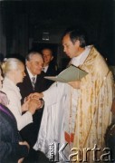Ok. 2000, Słonim, Białoruś.
Złote Gody (50-lecie ślubu) Czesławy i Henryka Parnickich.
Fot. NN, zbiory Archiwum Historii Mówionej Ośrodka KARTA i Domu Spotkań z Historią, udostępniła Czesława Parnicka w ramach projektu 